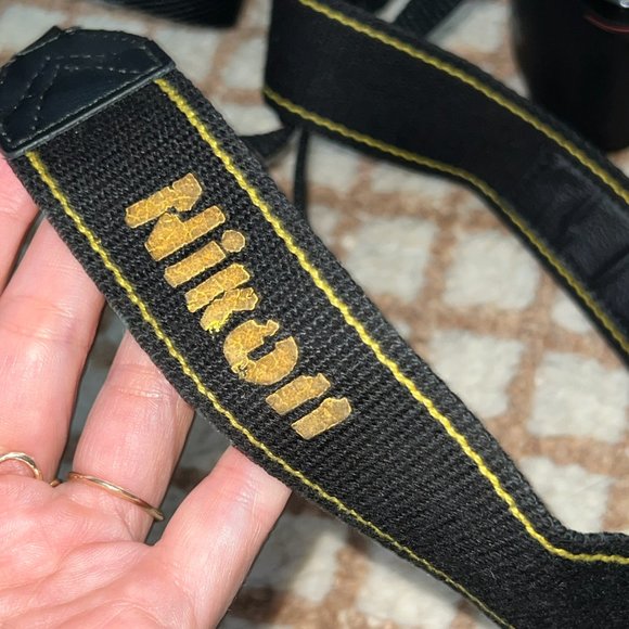 nikon DSLR d3000 - Picture 3 of 8